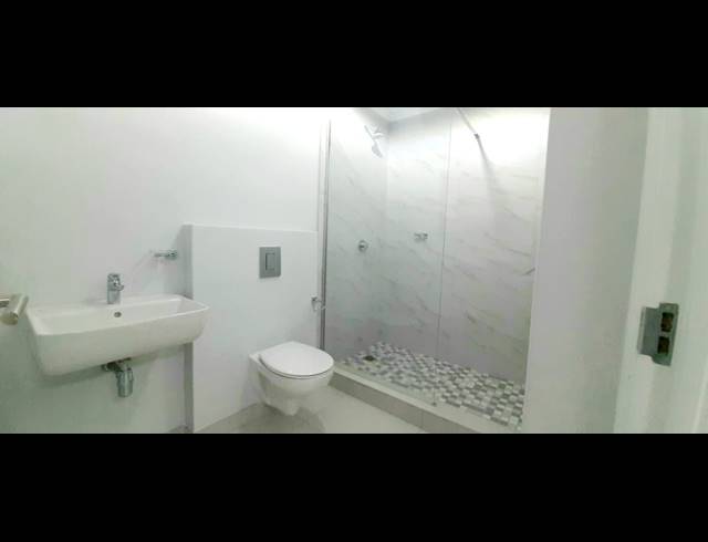 2 BEDROOM APARTMENT FOR SALE IN UMHLANGA RIDGE